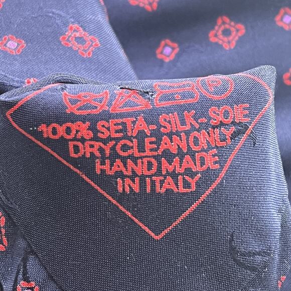 Brioni Necktie Men's Dark Purple/Red Geometric 100% Silk Hand Made In Italy - Picture 10 of 10